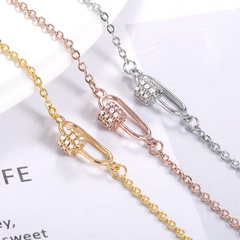 Korean version of the new geometric paperclip small charm bracelet ladies jewelry zircon pendant
