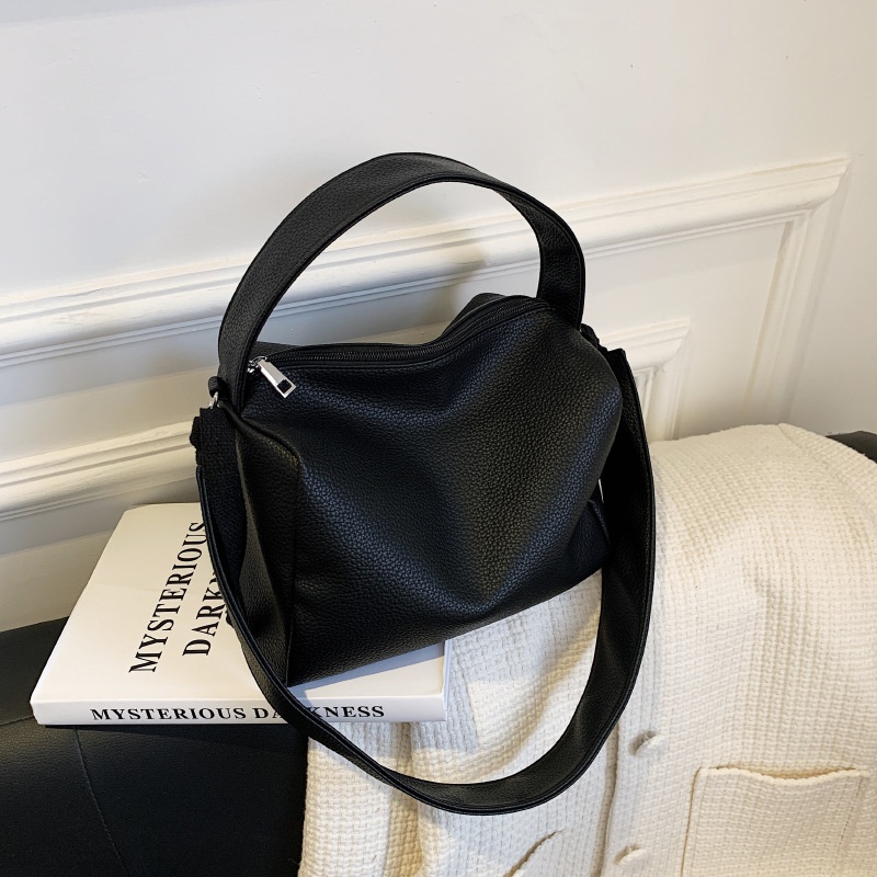 Handbag Fashion Wide Shoulder Strap One Shoulder Atmospheric Retro Bag 2021 New Fall Large Capacity Pure Color Messenger Bag