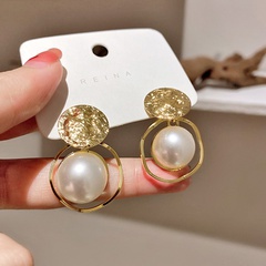 Korean fashion new personality pearl disc temperament design earrings