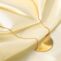 new 18K gold-plated stainless steel necklace golden fan-shaped split flower pendant necklace jewelry