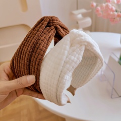 Korean version of the solid color cross hair bundle new fashion wide-brimmed woolen hairpin for ladies wholesale