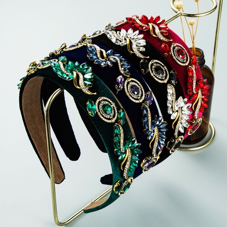 automne et hiver nouveau style baroque cristal motif bandeau rétro flanelle accessoires pour cheveux à larges bords NHLN448556's discount tags