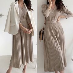 Autumn V-neck knitted large hem mid-length pleated with belt dress