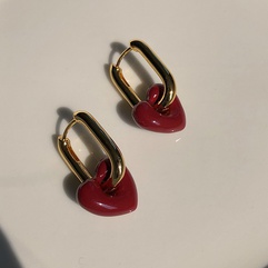 2021 new metal texture red bean color light luxury French retro red heart ear buckle wholesale