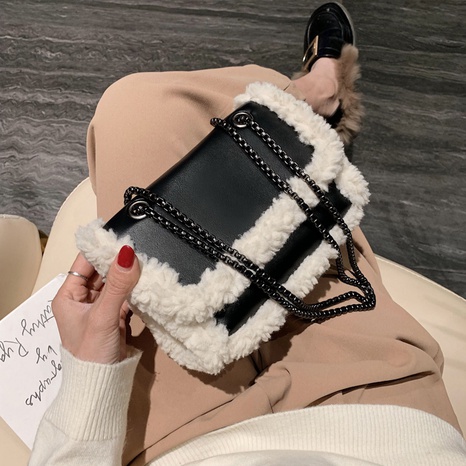 Cheveux d'agneau 2021 et hiver nouveau sac messager à une épaule à une épaule à la mode à la mode's discount tags