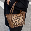 Largecapacity handbags 2021 new fashion leopardprint messenger sense singleshoulder portable tote bagpicture22