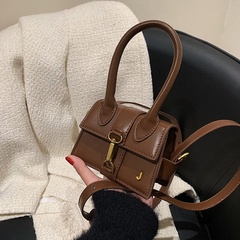 2021 new autumn and winter solid color fashion one-shoulder messenger mobile phone lipstick bag solid color
