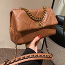 autumn and winter 2021 new trendy fashion rhombus chain messenger bag niche bagpicture26