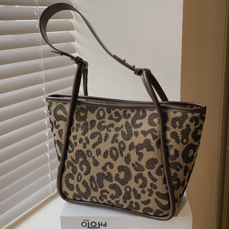 largecapacity popular allmatch canvas new trendy niche leopard print shoulder tote bag