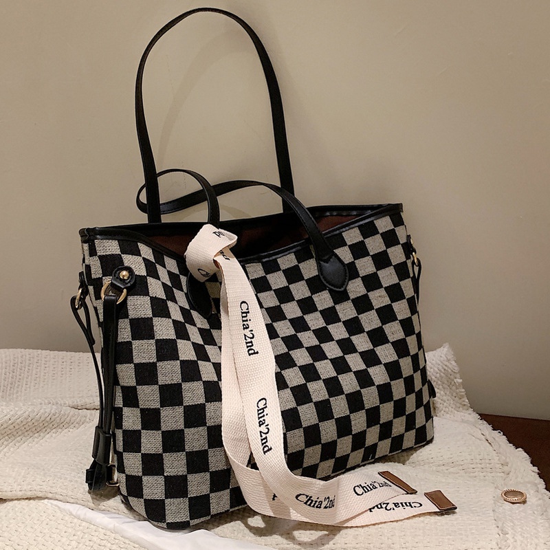 Autumn and winter largecapacity bags new fashion checkerboard commuter shoulder tote bag