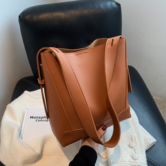 bucket bag autumn soft leather large-capacity bag 2021 new work commute shoulder messenger bag