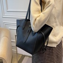 Largecapacity new bag autumn and winter retro allmatch shoulder bag commuter tote bucket bagpicture21