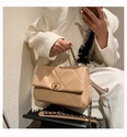 autumn and winter 2021 new trendy fashion rhombus chain messenger bag niche bagpicture29