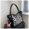 Largecapacity handbags 2021 new fashion leopardprint messenger sense singleshoulder portable tote bagpicture24