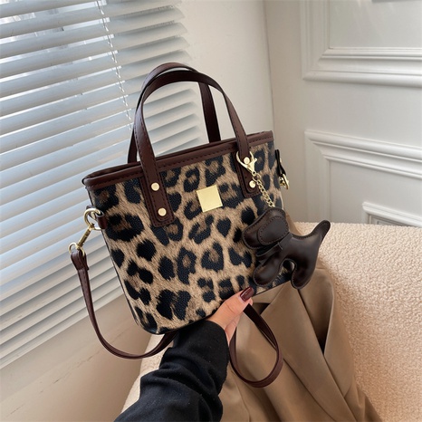 autumn and winter new trendy temperament leopard print single shoulder handbag messenger bag's discount tags