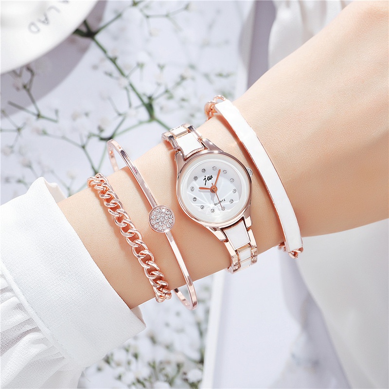 Petit et dlicat bracelet montre  quartz tendance de la mode corenne ensemble de montrebracelet clout de diamants