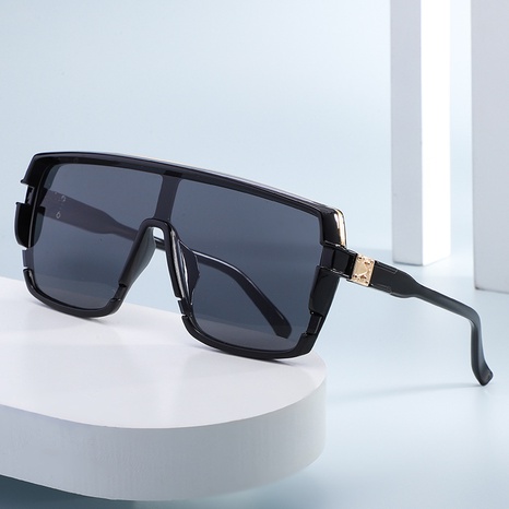 fashion one-piece windshield glasses European and American large frame sunglasses men's cross-border wholesale's discount tags