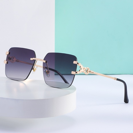 2021 new frameless sunglasses anti-ultraviolet sunglasses European and American square sunglasses men's discount tags