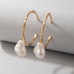 European and American Korean pearl pendant geometric circle alloy earrings wholesale
