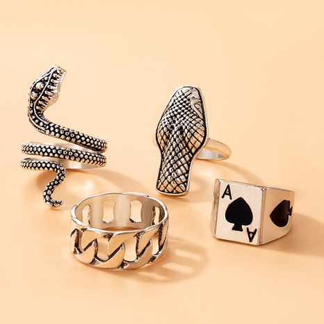 Bijoux européens et américains vintage en forme de serpent pique géométrique en quatre pièces Un ensemble de bagues's discount tags