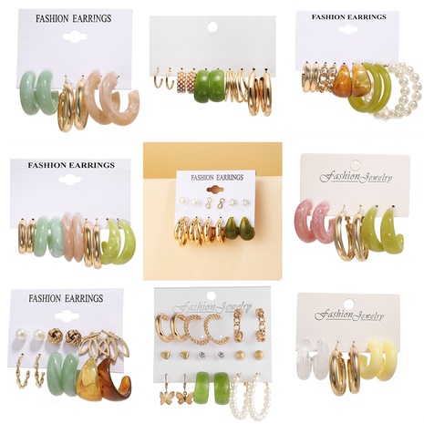 Bijoux de mode simples créatifs acrylique papillon perle couleur boucle d'oreille ensemble en gros's discount tags
