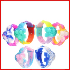 New rodent control pioneer bracelet puzzle decompression finger silicone bracelet toy watch