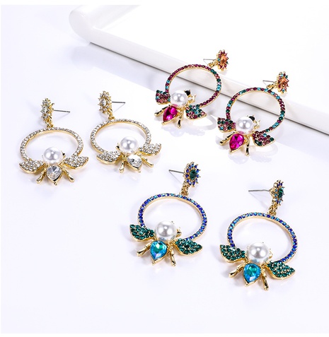 European and American Exaggerated Ring Alloy Diamond-Embedded Bee Pearl Earrings Fashionable Elegant Insect Temperament Cross-Border Earrings's discount tags