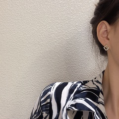 Simple and versatile retro pearl earrings personality trend geometric hollow ear jewelry full micro zircon stud earrings