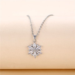 European and American Amazon SUNFLOWER Necklace Female Ins Titanium Steel Zircon Pendant Fashion Diamond Snowflake Clavicle Chain Wholesale