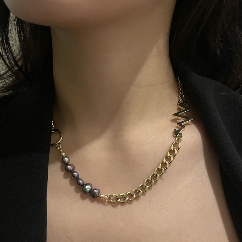 INS Style 18K Gold Titanium Steel Colorfast Necklace Freshwater Black Pearl Stitching Lightning Cold Wind Sweater Clavicle Chain