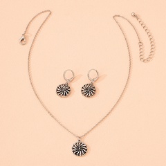 2021 Fashion New Earrings Set Retro SUNFLOWER Punk Trendy Ear Ring Necklace Ins Accessories