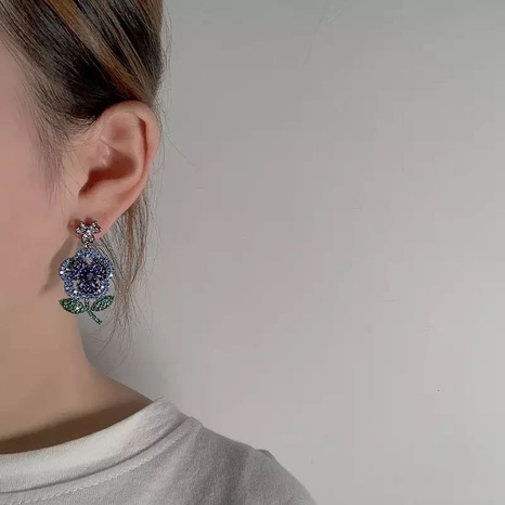 2021 Autumn and Winter New Fashion Design Three-Dimensional Rose Alloy Rhinestone Earrings Shiny Light Luxury High-Grade Earrings's discount tags