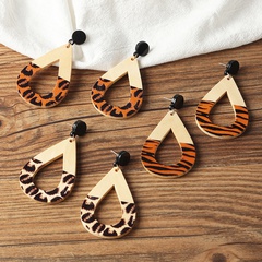 Naizhu grenz überschreitende europäische und amerikanische Ohrringe Herbst und Winter Mode geometrische hohle Ohrringe mit Leoparden muster übertriebene Holz ohrringe Ohrringe