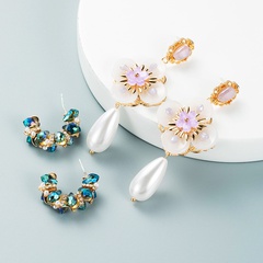 Sterling Silver Needle European and American New Alloy Crystal Resin Flower Earrings Women's Fashion Pearl Tassel Earrings Earrings