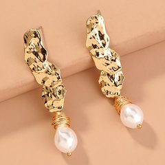 creative retro metal pure white special-shaped pearl earrings wholesale