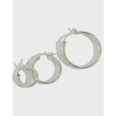 Korean version of S925 sterling silver simple personality geometric hollow ring circle ear hoop earrings ear buckle