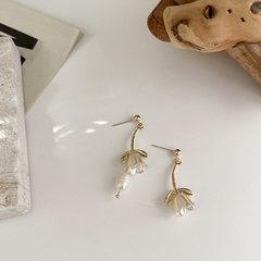 Korean version of metal tulip pearl shell flower asymmetric earrings tassel earrings flower earrings