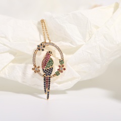Collier animal perroquet collier oiseau bijoux plaqué cuivre véritable or micro-incrusté chaîne de la clavicule zircon sens de la conception de niche