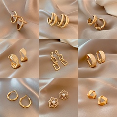 European and American fashion ins retro metal earrings female temperament fashion simple dumb gold ear jewelry geometric wild earrings