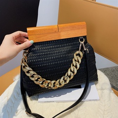 2021 New Autumn and Winter Wooden Portable Women's Bag Thick Chain Pleated Dumpling Bag Simple Shoulder Crossbody Cloud Bag