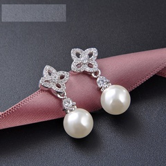 Korean temperament zircon pearl S925 silver lucky four-leaf clover earrings jewelry