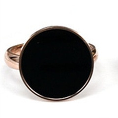 Circle Women's Fashion Titanium Steel Ring
