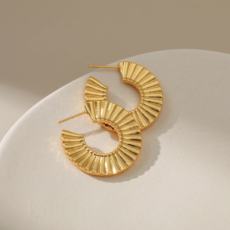 Amazon hei verkaufte europische und amerikanische fcherfrmige halbkreis frmige gestreifte Design RetroOhrringe Kupfer beschichtet 18 Karat echtes Gold Ohrringe