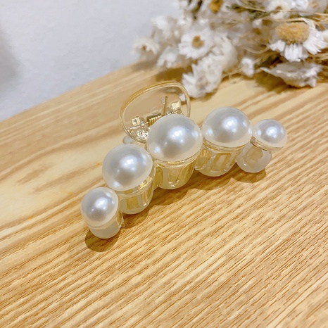 Südkoreas Perlen-Clip-Haarnadel's discount tags