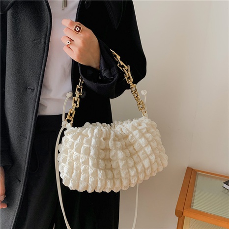 2021 new fashion rhombus fold cloud bag popular chain shoulder messenger bag's discount tags