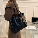 Largecapacity bucket bag 2021 new fashion  retro shoulder bag ladies casual hand bagpicture8