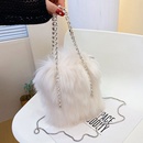 Furry Bag Womens 2021 Spring New Fashion Chain Handbag Shoulder Messenger Bag Plush Bucket Bagpicture9