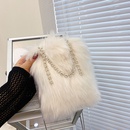 Furry Bag Womens 2021 Spring New Fashion Chain Handbag Shoulder Messenger Bag Plush Bucket Bagpicture12