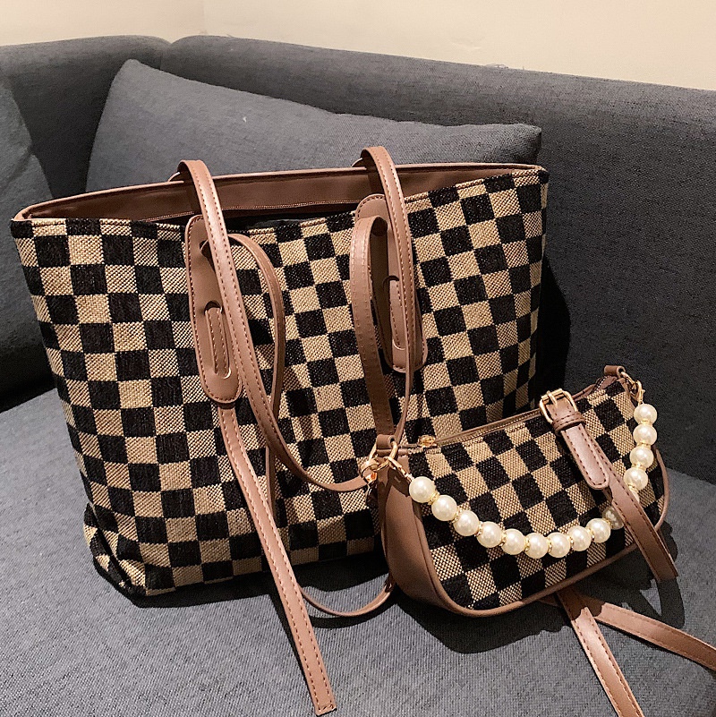 Largecapacity womens bags autumn and winter 2021 new trendy plaid tote bag
