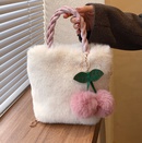 Cute plush chain messenger bag 2021 new autumn and winter fashion portable bucket bagpicture8